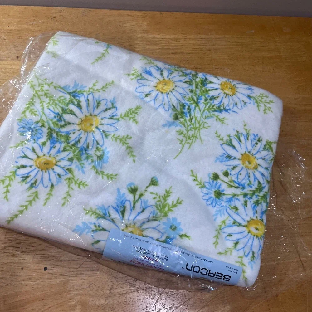 Vtg Beacon Field Daisies Blanket Blue Yellow Floral Twin Full 72x90 New Sealed